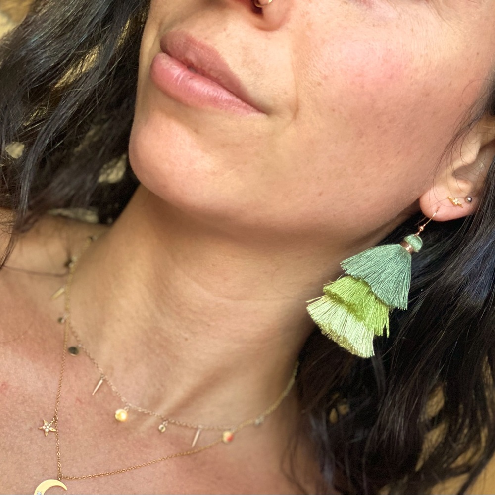 Green fringe tassel earrings‎